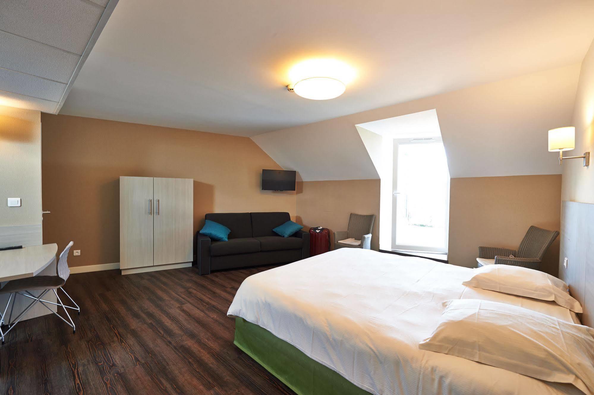 Park Hotel & Appartements Шоле Экстерьер фото