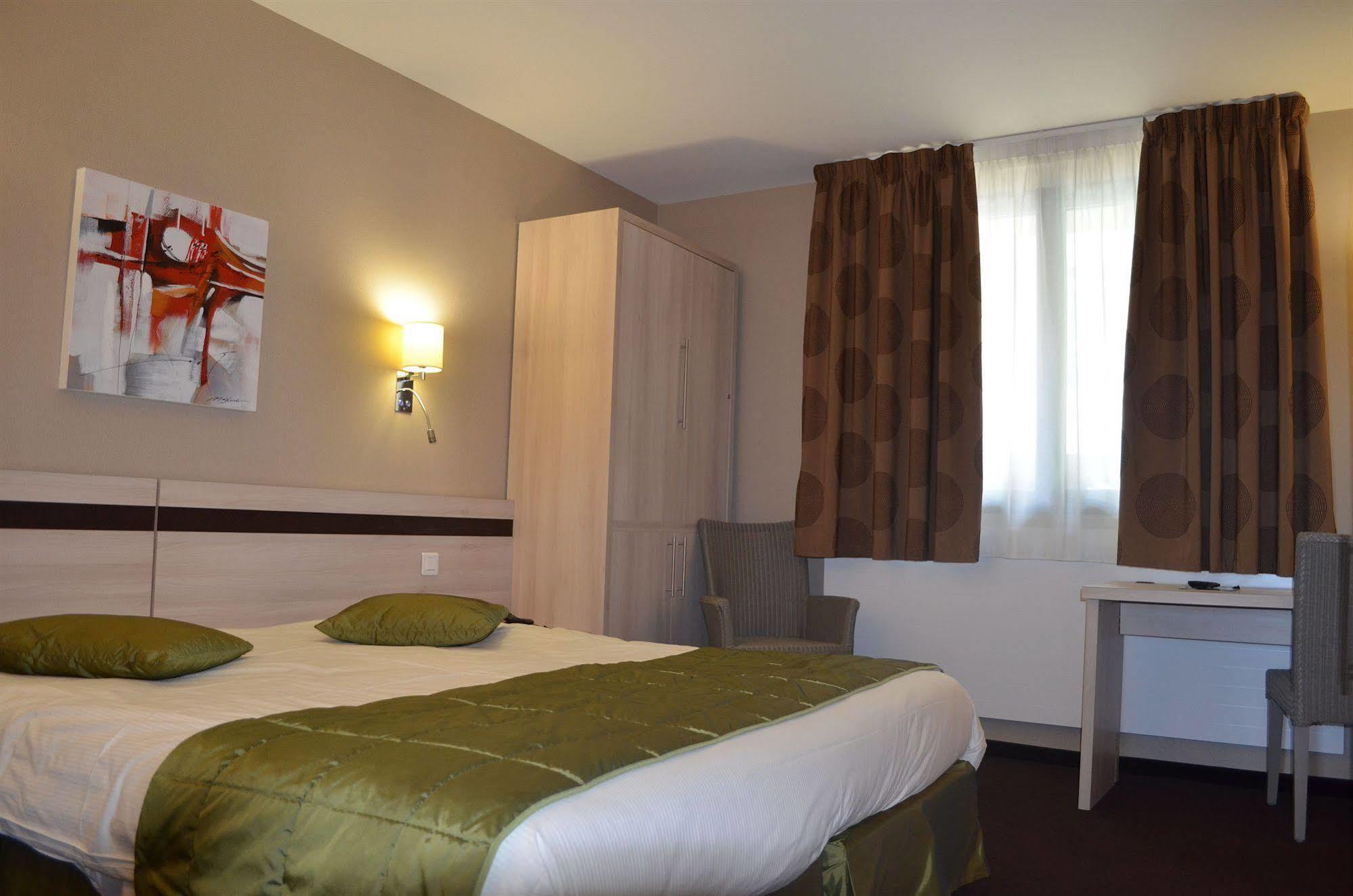 Park Hotel & Appartements Шоле Экстерьер фото